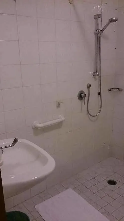 ***  Hotel Dina Roma İtalya
