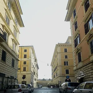 Appartement Via Montebello, Rome