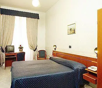 Hotel Dina Roma